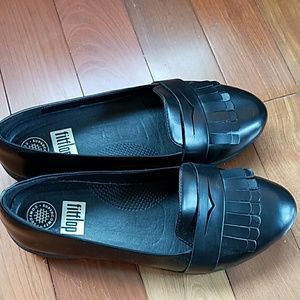 Like New FitFlop Fringey Loafers in Black Leather